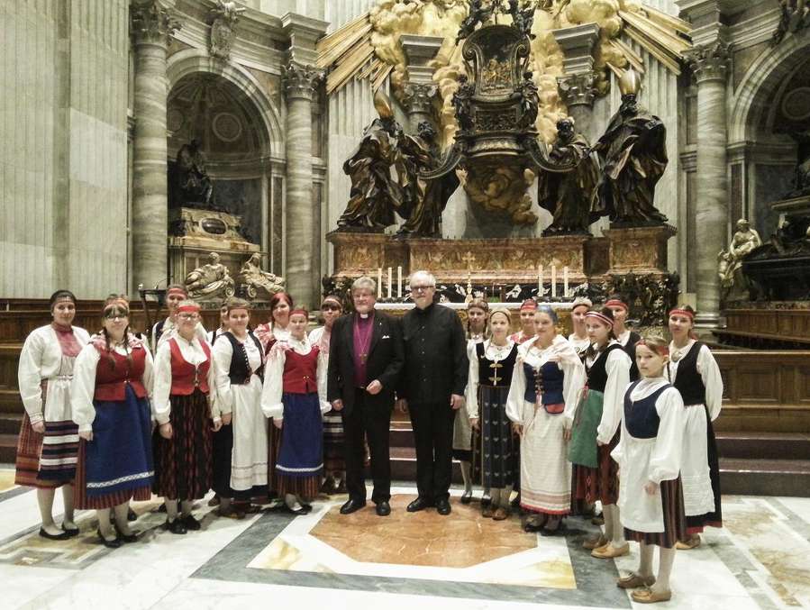 finnish-lutherans-given-holy-communion-at-vatican-novus-ordo-watch