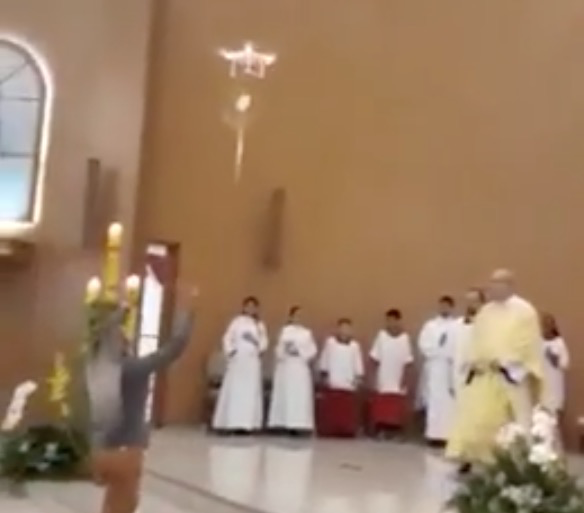 Flying Monstrance: “Eucharistic” Drone Delivery in Brazilian Novus Ordo ...